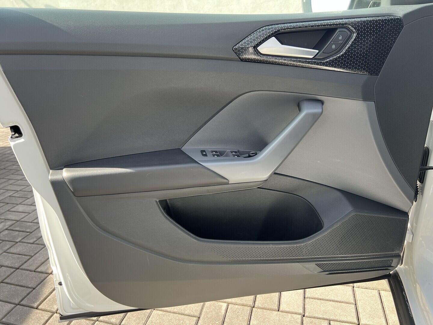 O119V07173_21.webp_T-CROSS Style 1.0 TSI 81 kW automat, DPH