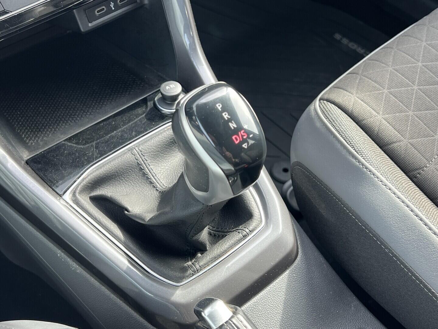 O119V07173_32.webp_T-CROSS Style 1.0 TSI 81 kW automat, DPH