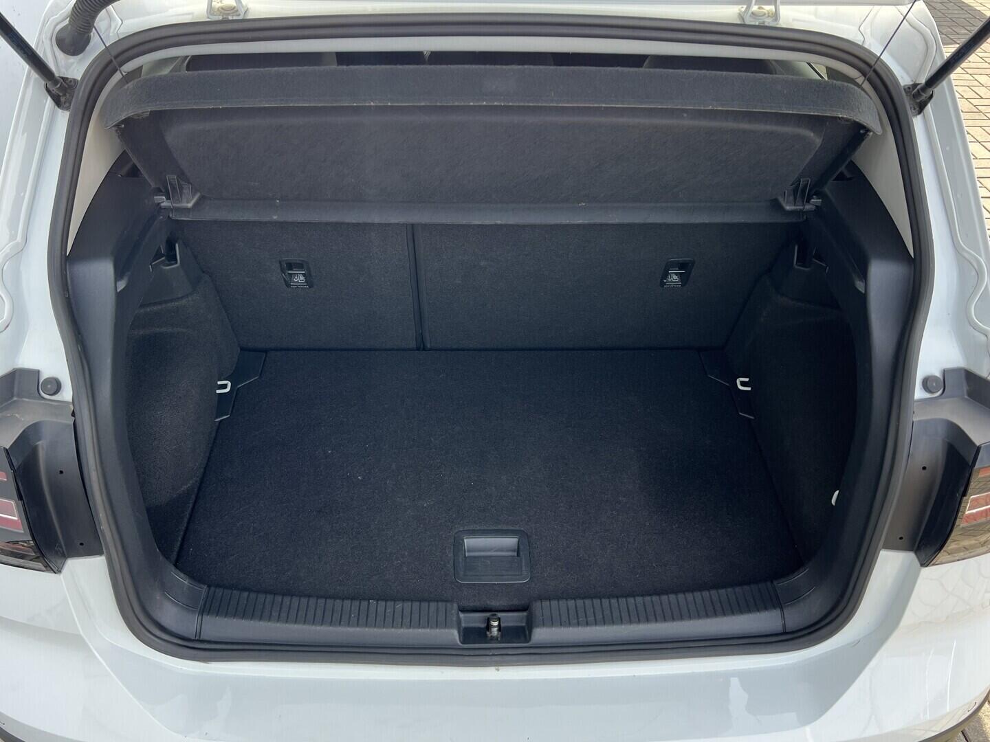 O119V07173_35.webp_T-CROSS Style 1.0 TSI 81 kW automat, DPH