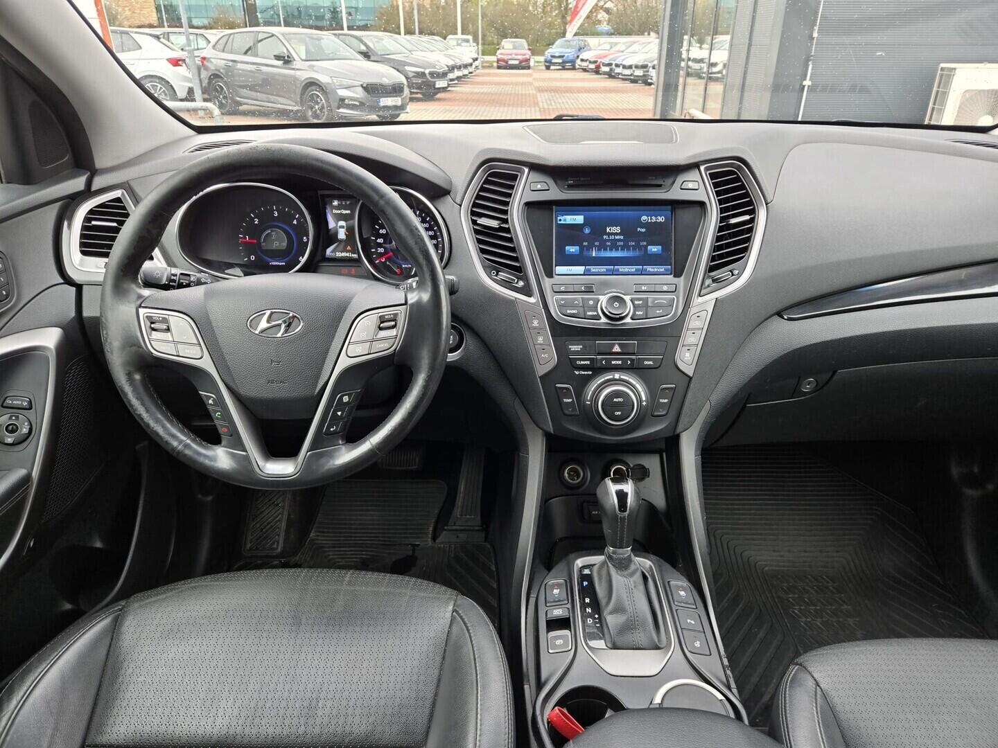 O119V07174_13.webp_GRAND SANTA FE  Luxury  2.2  _ kW automat