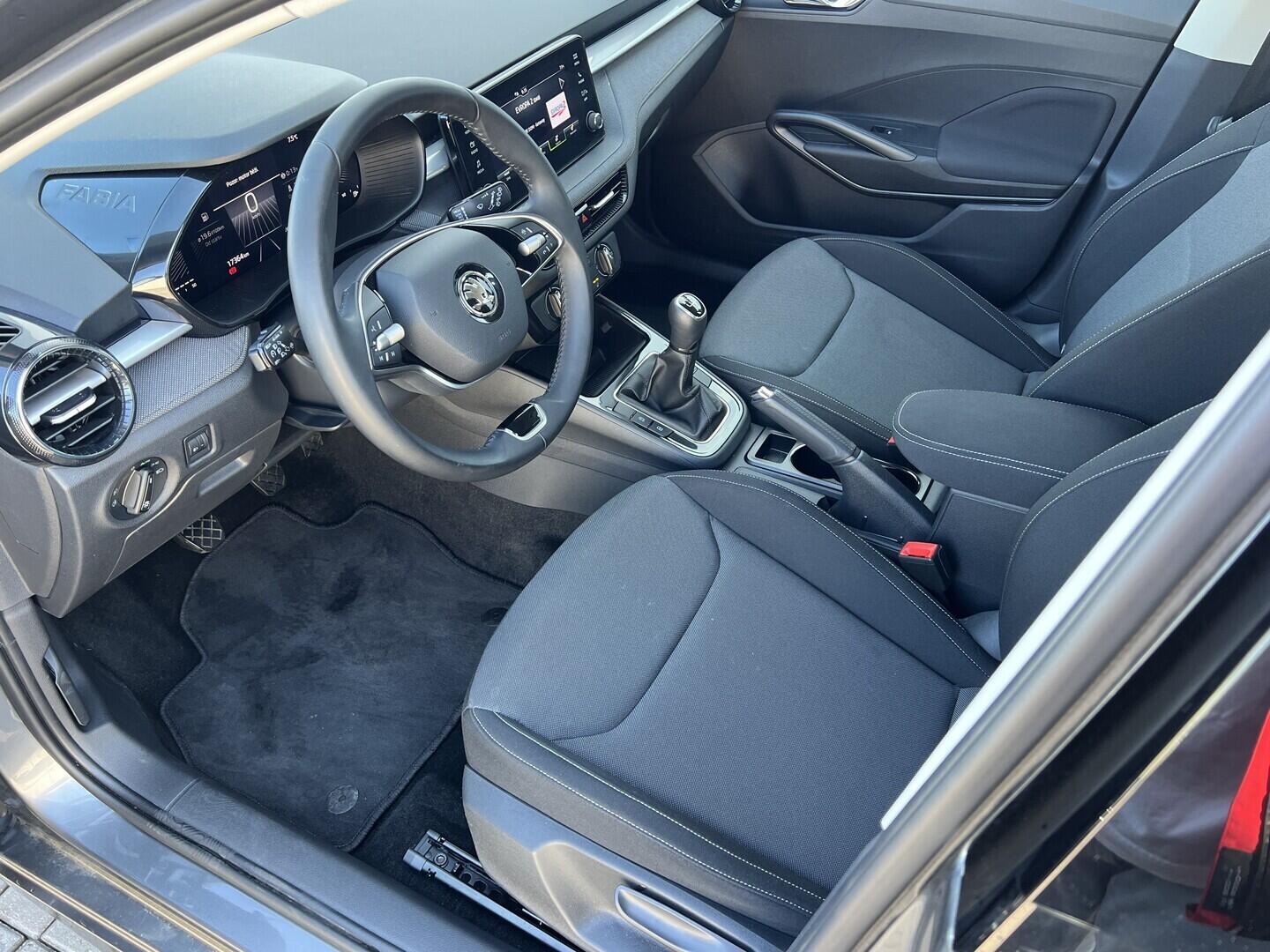 O119V07178_19.webp_FABIA Selection 1.0 MPI 59 kW manuál, DPH