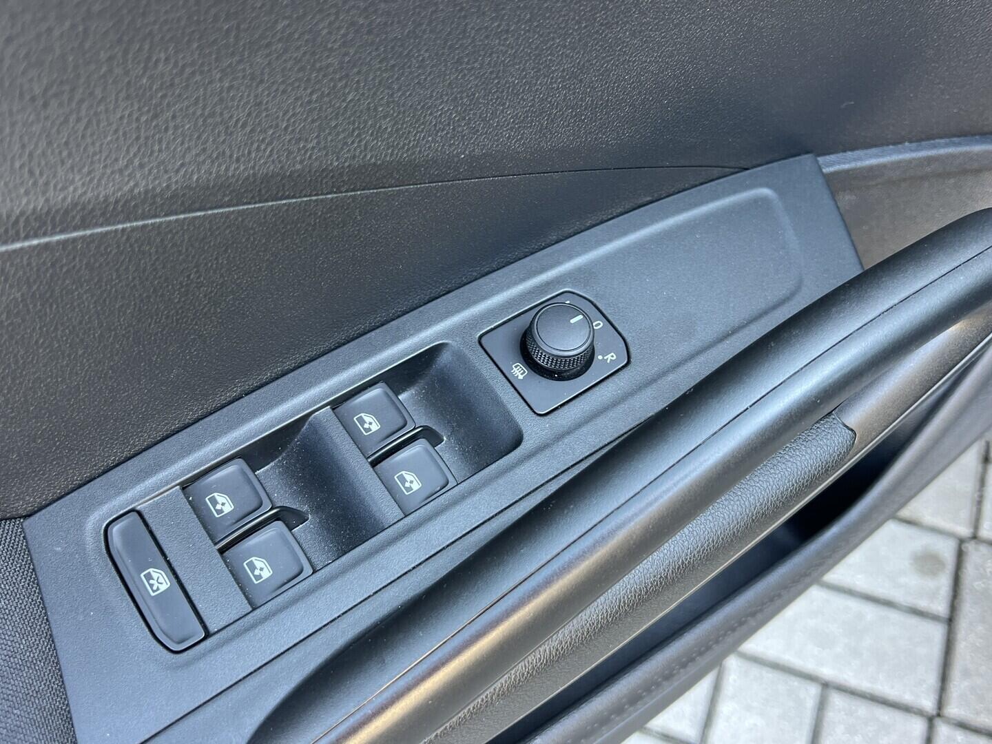 O119V07178_22.webp_FABIA Selection 1.0 MPI 59 kW manuál, DPH