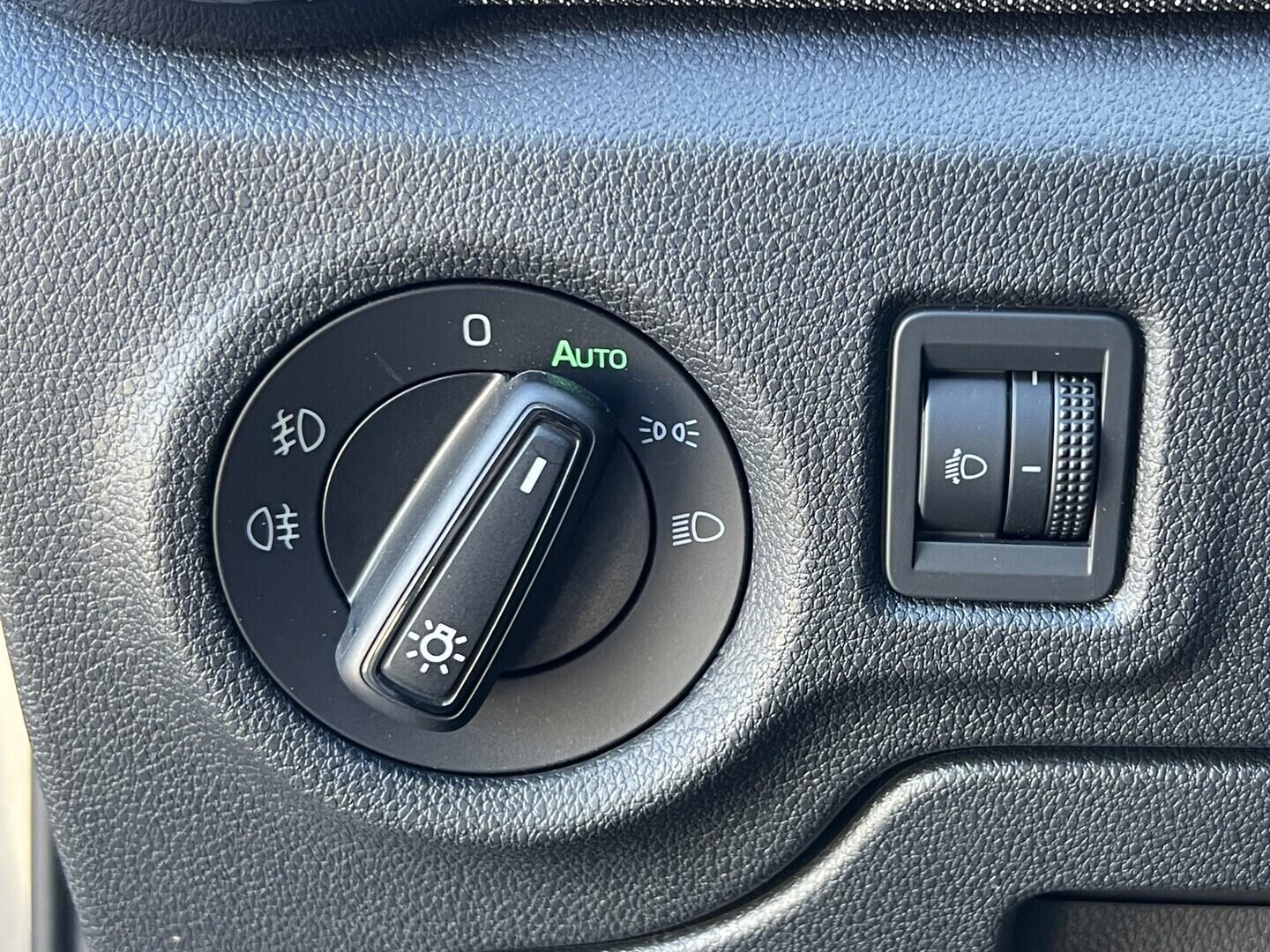 O119V07178_23.webp_FABIA Selection 1.0 MPI 59 kW manuál, DPH