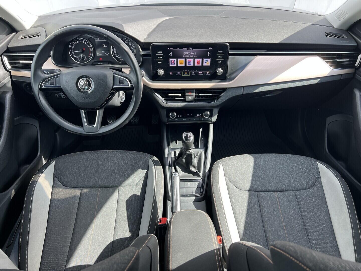 O119V07181_18.webp_SCALA Style Plus 1.6 TDI 85 kW manuál