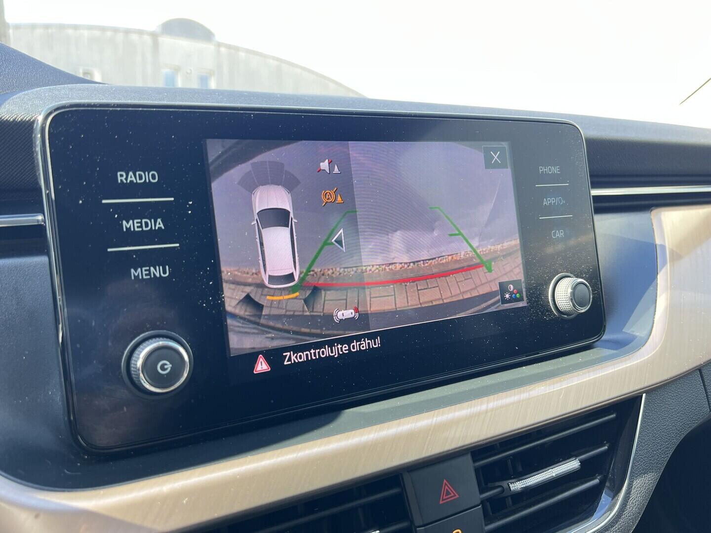 O119V07181_31.webp_SCALA Style Plus 1.6 TDI 85 kW manuál