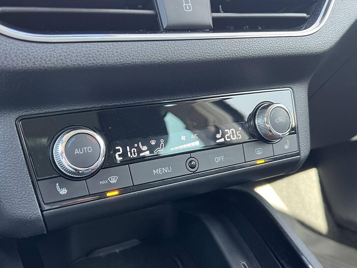 O119V07181_32.webp_SCALA Style Plus 1.6 TDI 85 kW manuál