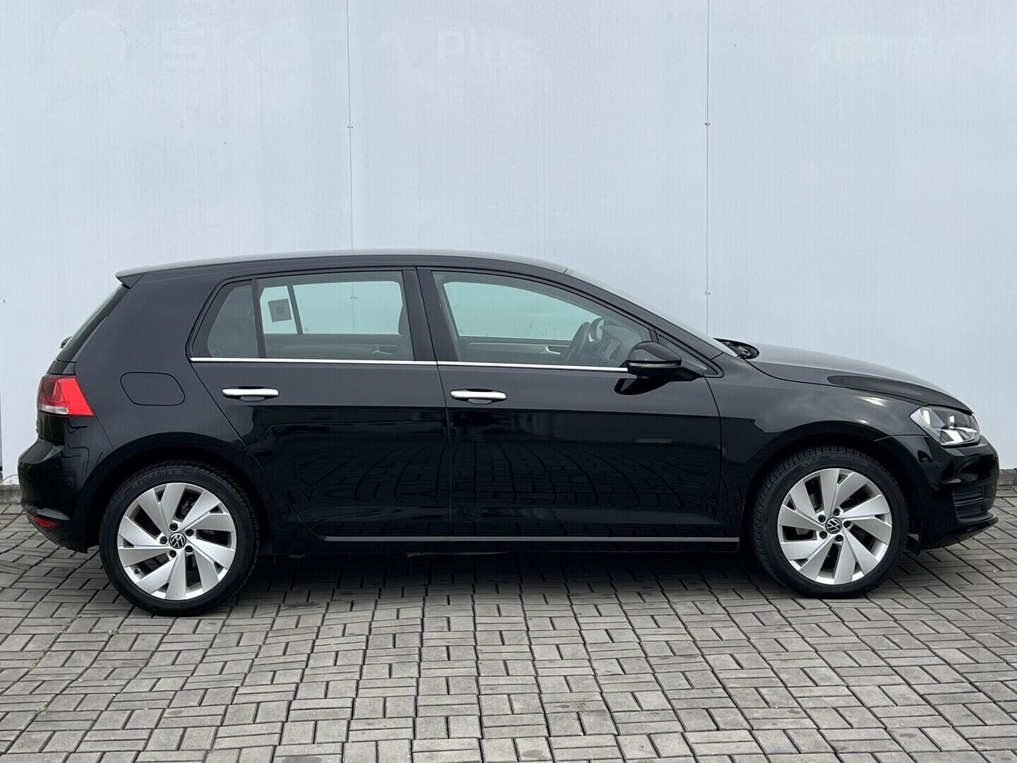 O119V07185_16.webp_GOLF trendline 1.2 TSI 77 kW manuál