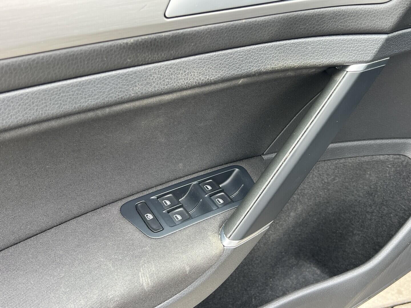 O119V07185_21.webp_GOLF trendline 1.2 TSI 77 kW manuál