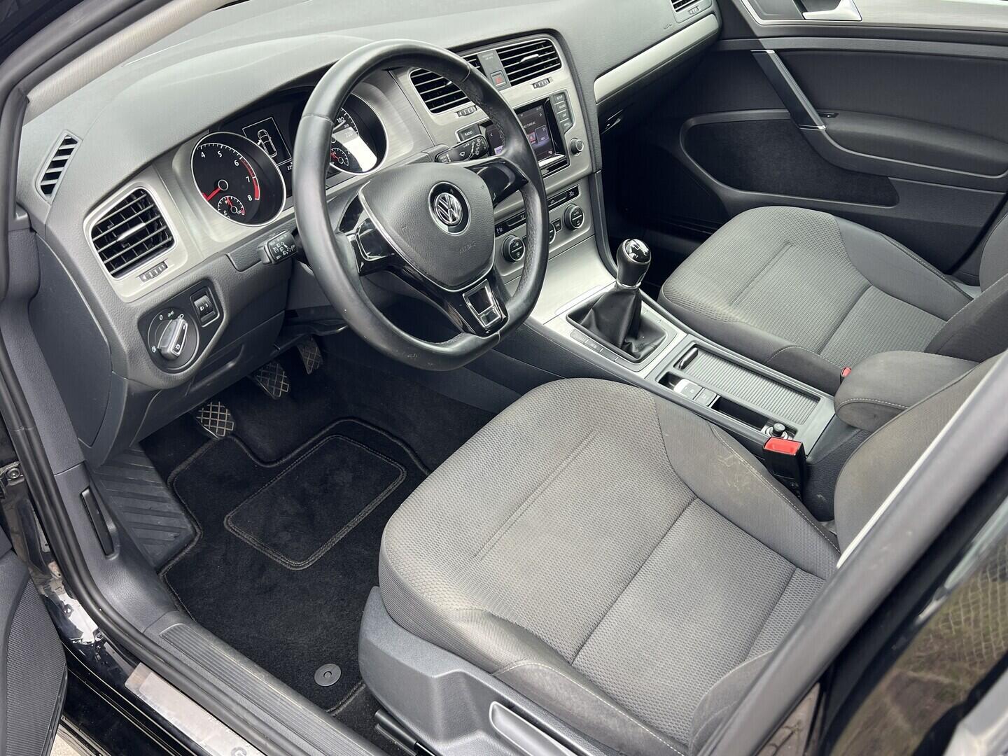 O119V07185_23.webp_GOLF trendline 1.2 TSI 77 kW manuál