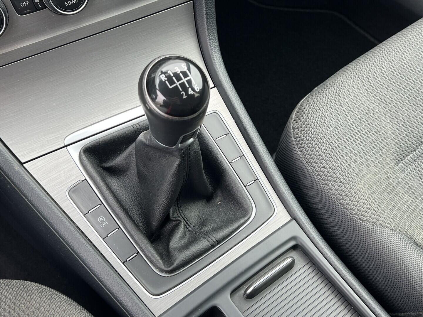 O119V07185_30.webp_GOLF trendline 1.2 TSI 77 kW manuál