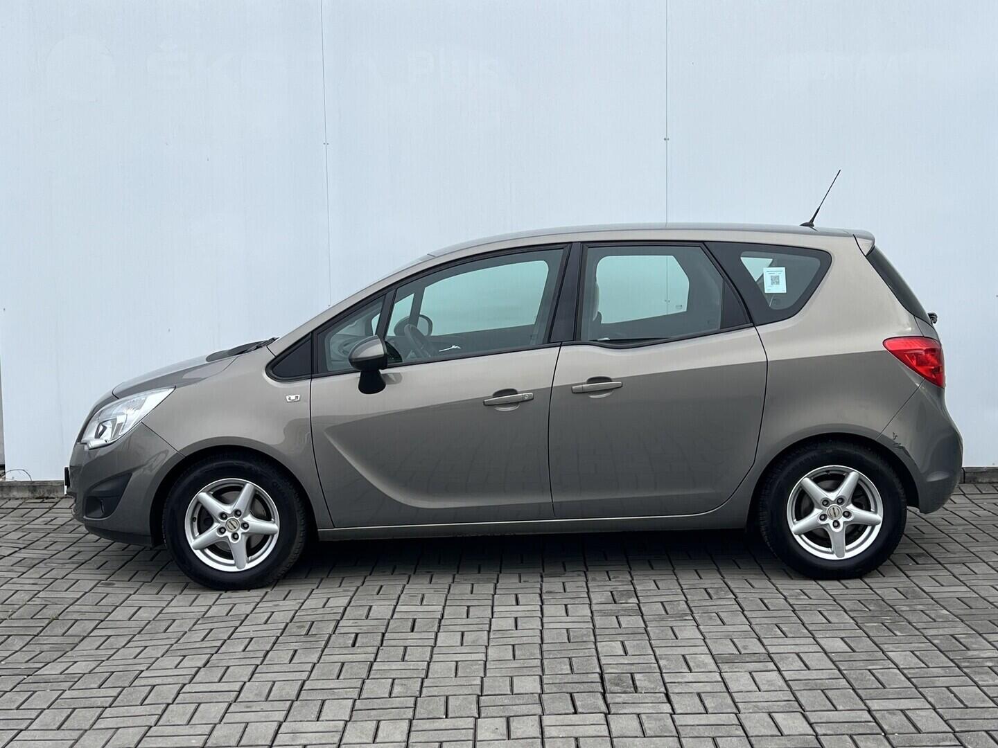 O119V07186_12.webp_MERIVA  1.4  74 kW manuál