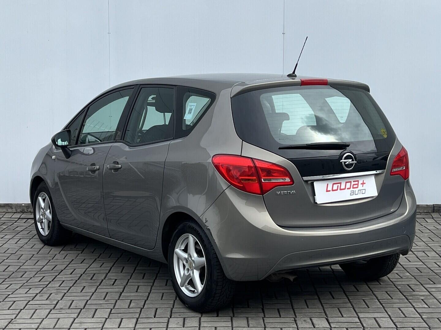 O119V07186_14.webp_MERIVA  1.4  74 kW manuál