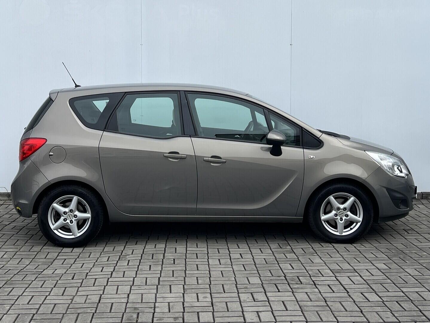 O119V07186_15.webp_MERIVA  1.4  74 kW manuál