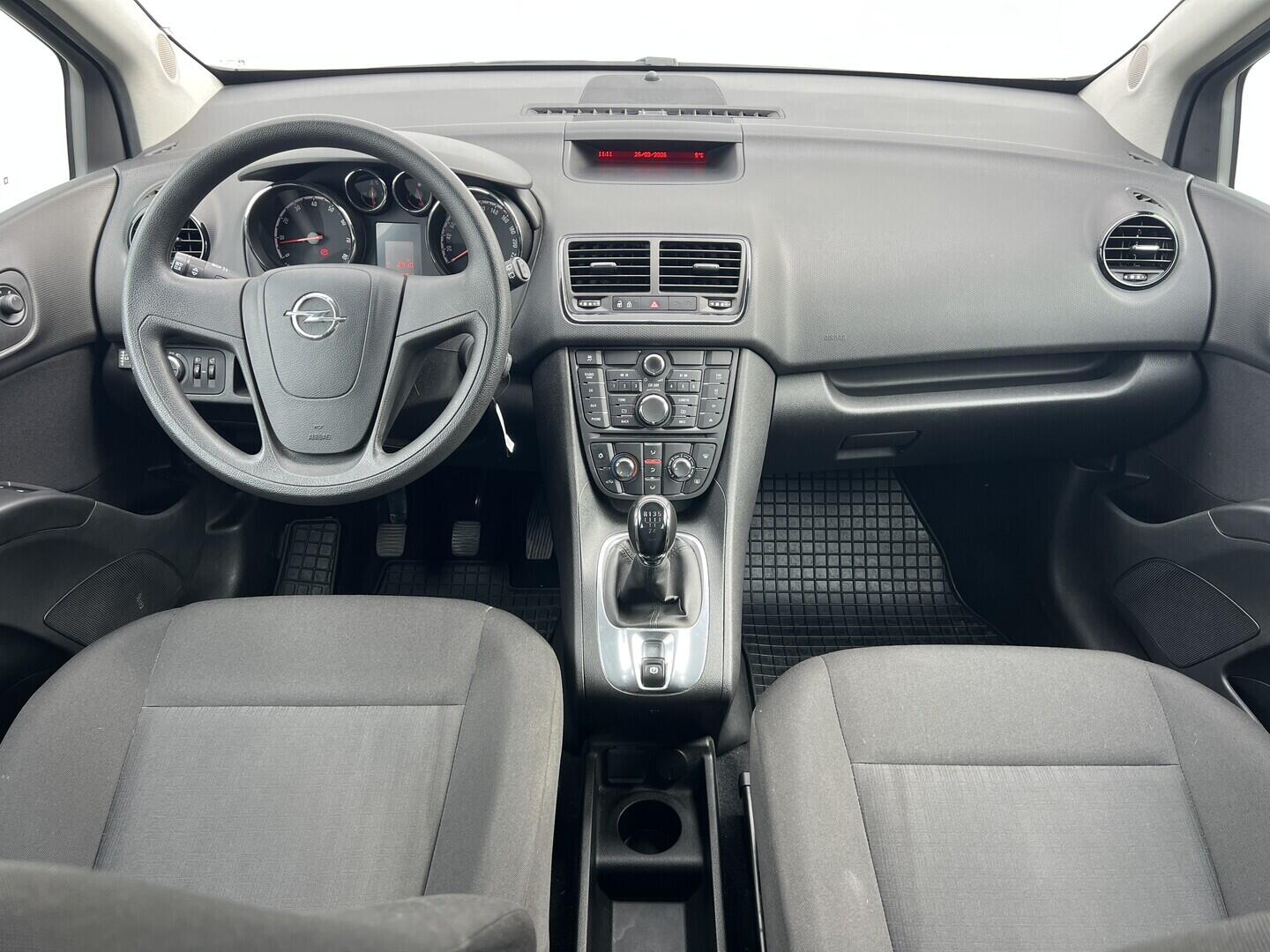 O119V07186_17.webp_MERIVA  1.4  74 kW manuál