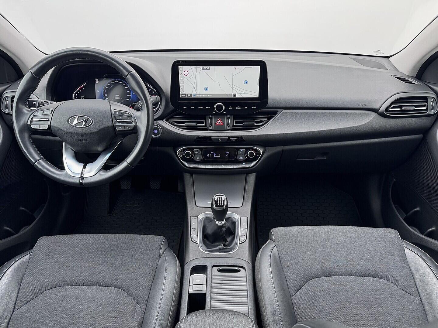 O119V07191_18.webp_I30 Style 1.5 TCI/GDI 117 kW manuál