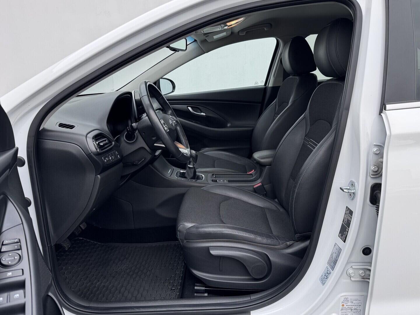 O119V07191_20.webp_I30 Style 1.5 TCI/GDI 117 kW manuál