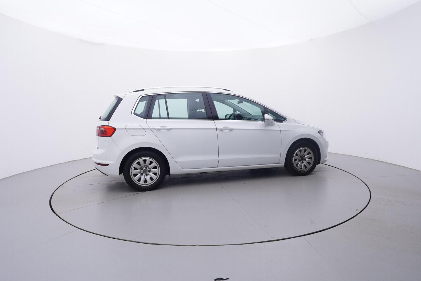 O119V07192_15.webp_GOLF SPORTSVAN Highline 1.4 TSI 92 kW manuál