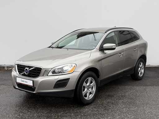 XC60 Momentum 2.0 D3 120 kW manuál