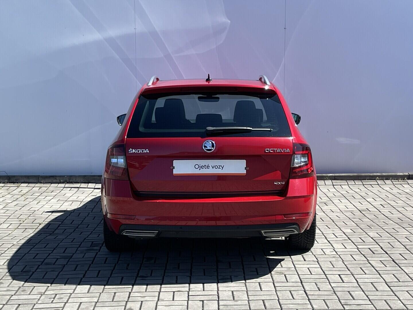 O119V07198_17.webp_OCTAVIA Style 2.0 TSI 140 kW automat, DPH