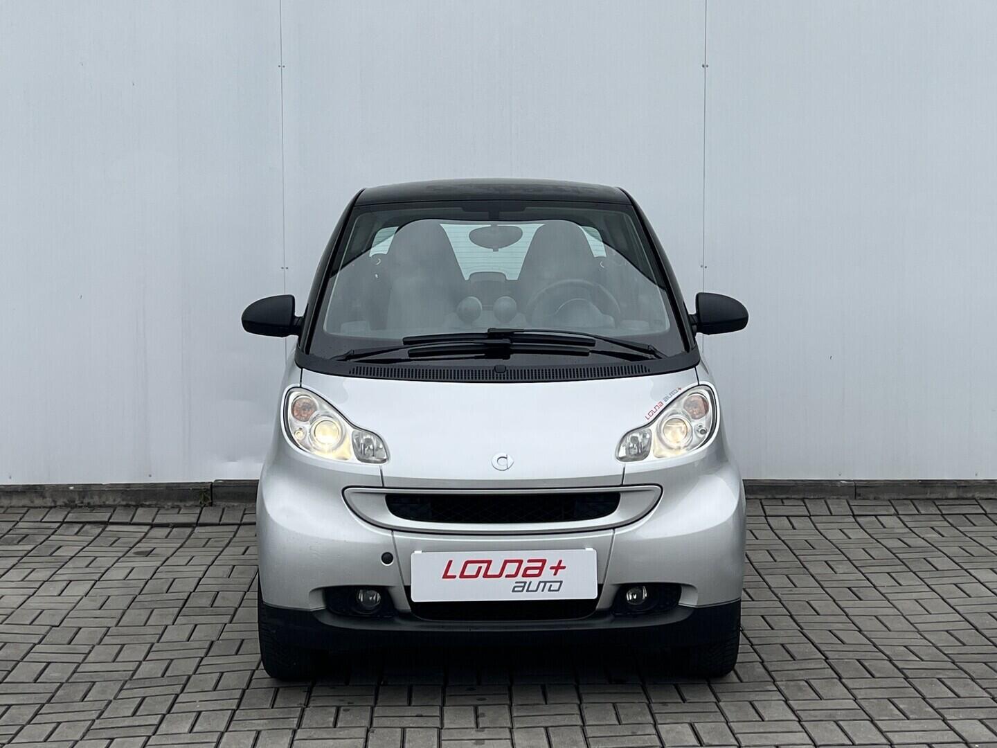 O119V07199_13.webp_FORTWO  1.0 1.0i 52 kW automat