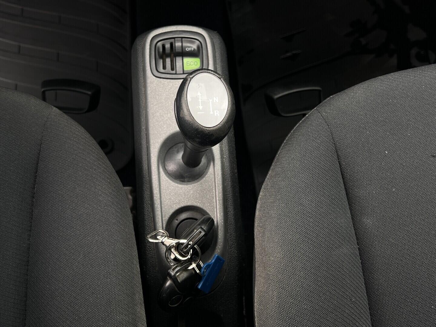 O119V07199_26.webp_FORTWO  1.0 1.0i 52 kW automat