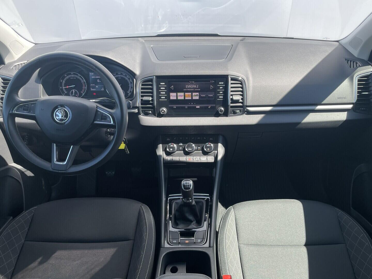 O119V07204_18.webp_KAROQ Ambition 1.5 TSI 110 kW manuál