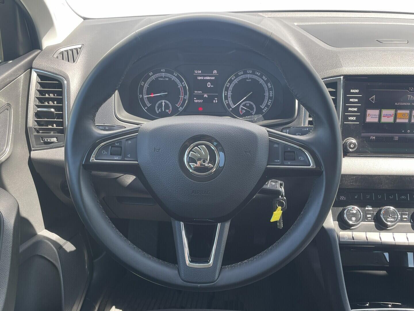 O119V07204_24.webp_KAROQ Ambition 1.5 TSI 110 kW manuál