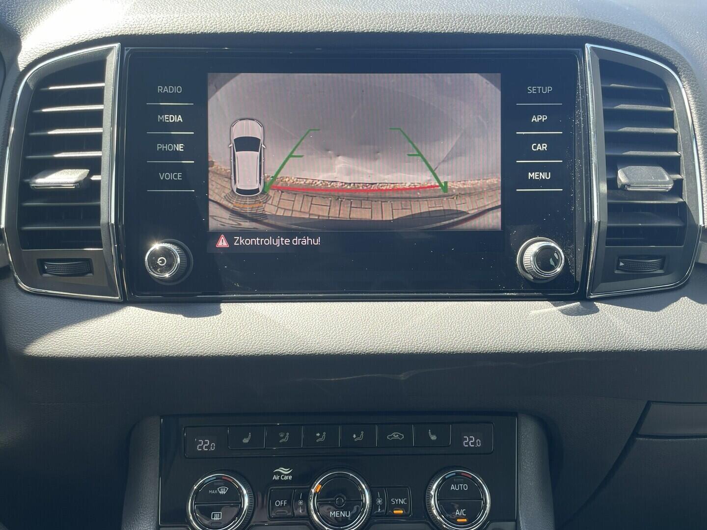 O119V07204_28.webp_KAROQ Ambition 1.5 TSI 110 kW manuál