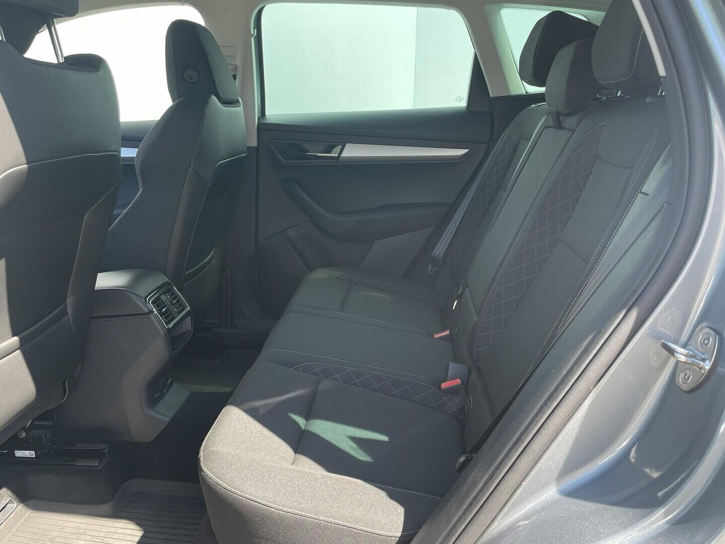 O119V07204_32.webp_KAROQ Ambition 1.5 TSI 110 kW manuál