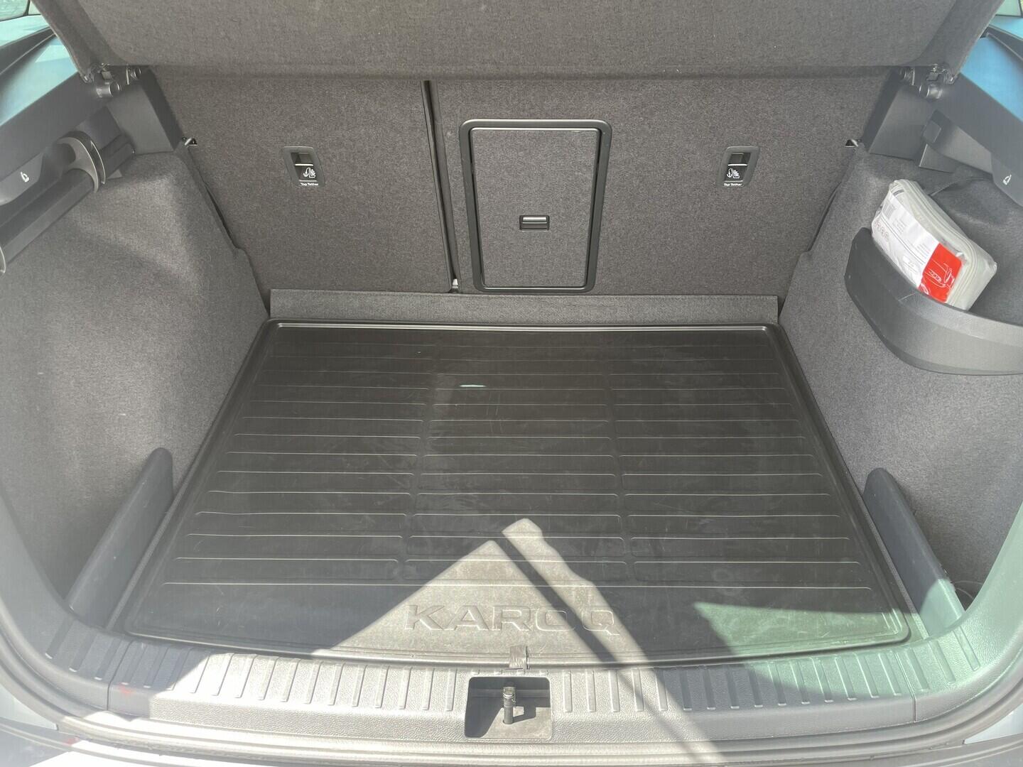 O119V07204_34.webp_KAROQ Ambition 1.5 TSI 110 kW manuál