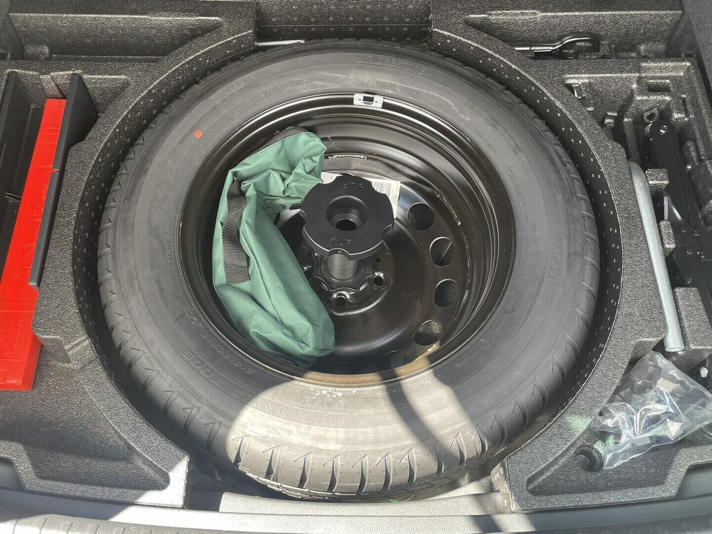 O119V07204_35.webp_KAROQ Ambition 1.5 TSI 110 kW manuál