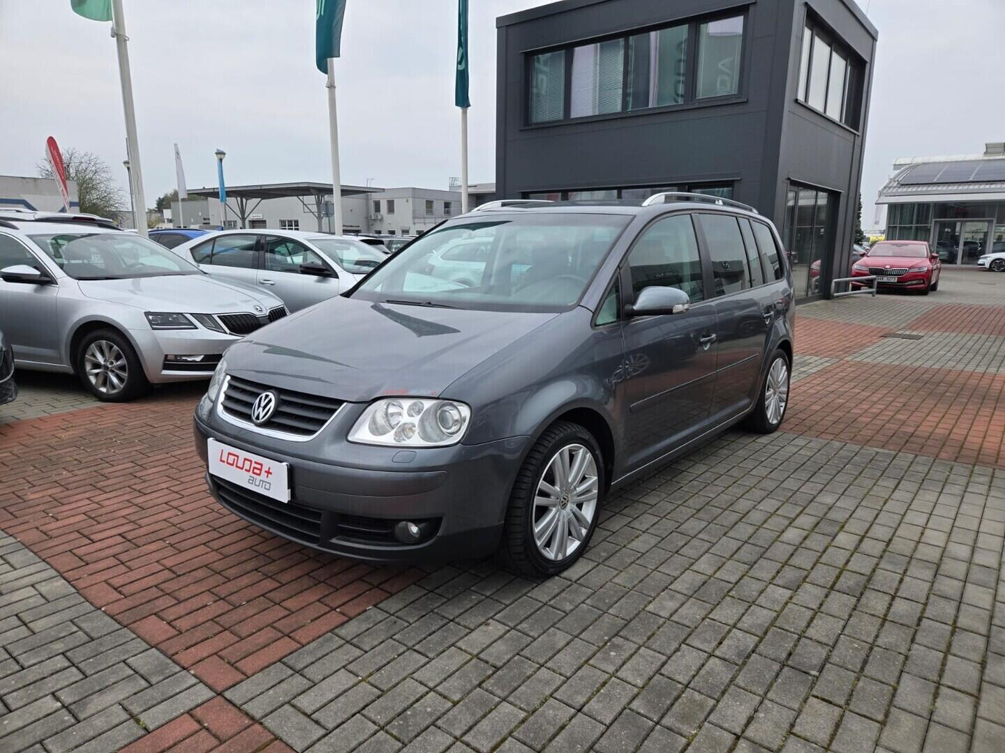 O119V07208_10.webp_TOURAN  2.0 TDI 103 kW automat