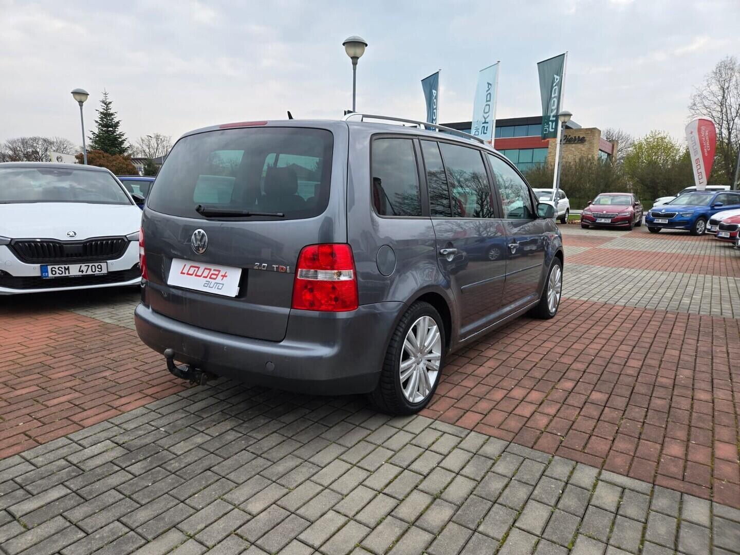 O119V07208_11.webp_TOURAN  2.0 TDI 103 kW automat