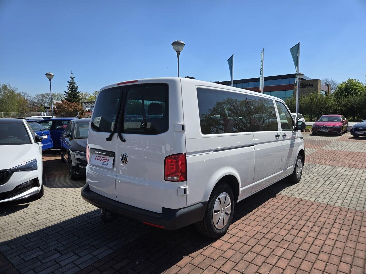 O119V07215_11.webp_TRANSPORTER KOMBI  2.0 TDI 110 kW manuál, DPH