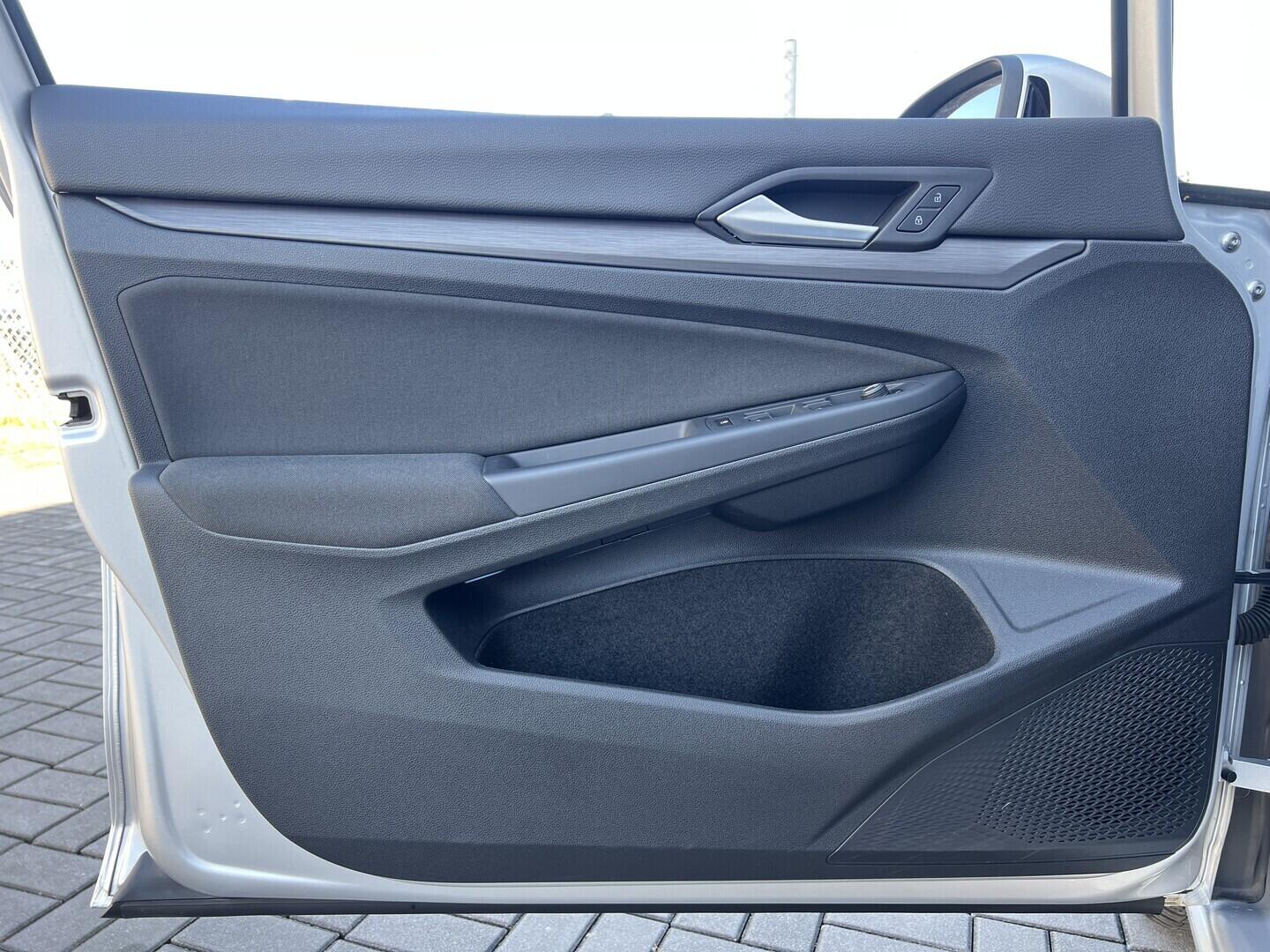 O119V07216_21.webp_GOLF Style 1.5 TSI 96 kW automat