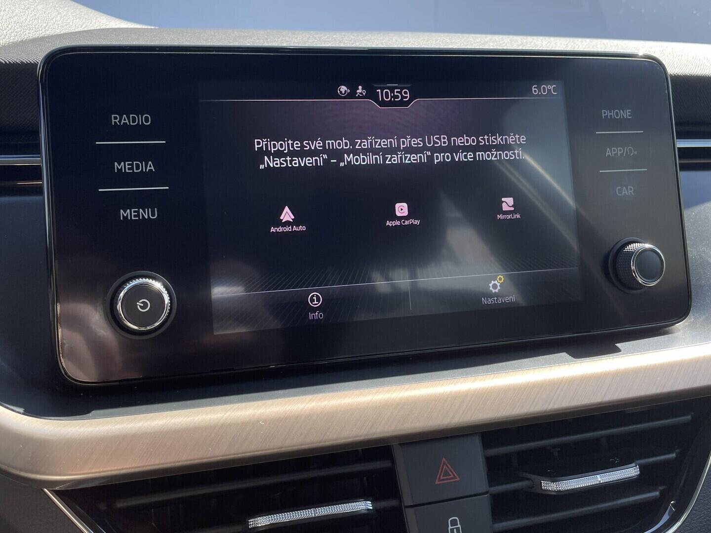 O119V07221_26.webp_KAMIQ Style 1.0 TSI 81 kW manuál