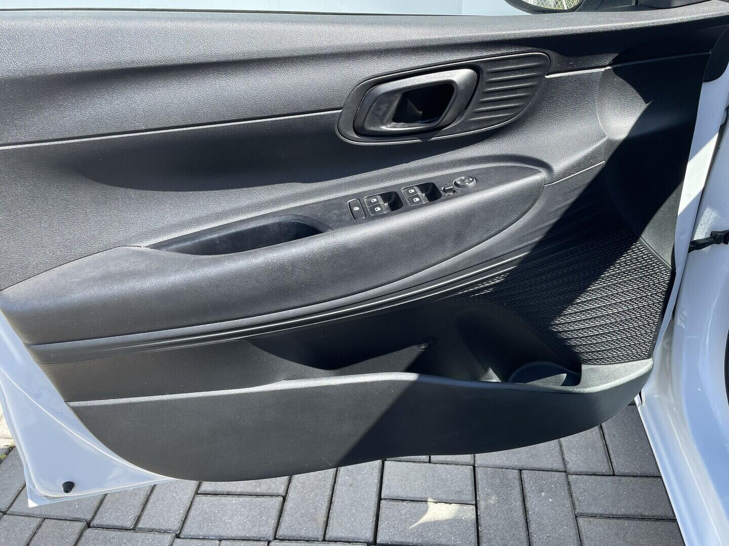 O119V07227_19.webp_I20  1.2 1.2i 62 kW manuál, DPH