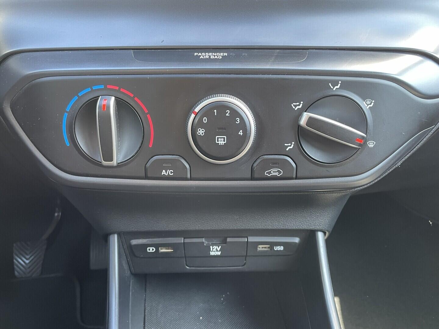 O119V07227_27.webp_I20  1.2 1.2i 62 kW manuál, DPH