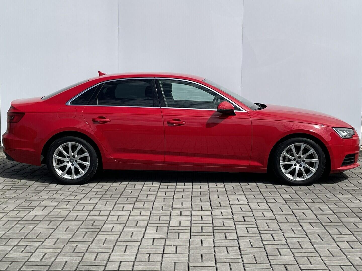 O119V07245_16.webp_A4  S tronic 2.0 TDI 140 kW automat