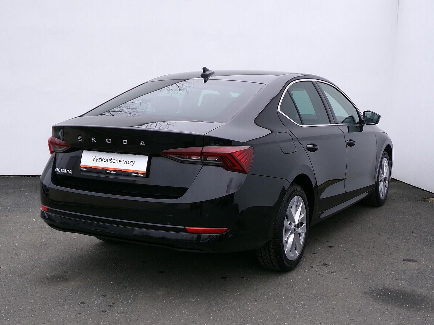 O119V07247_14.webp_OCTAVIA Style 2.0 TDI 110 kW automat, DPH