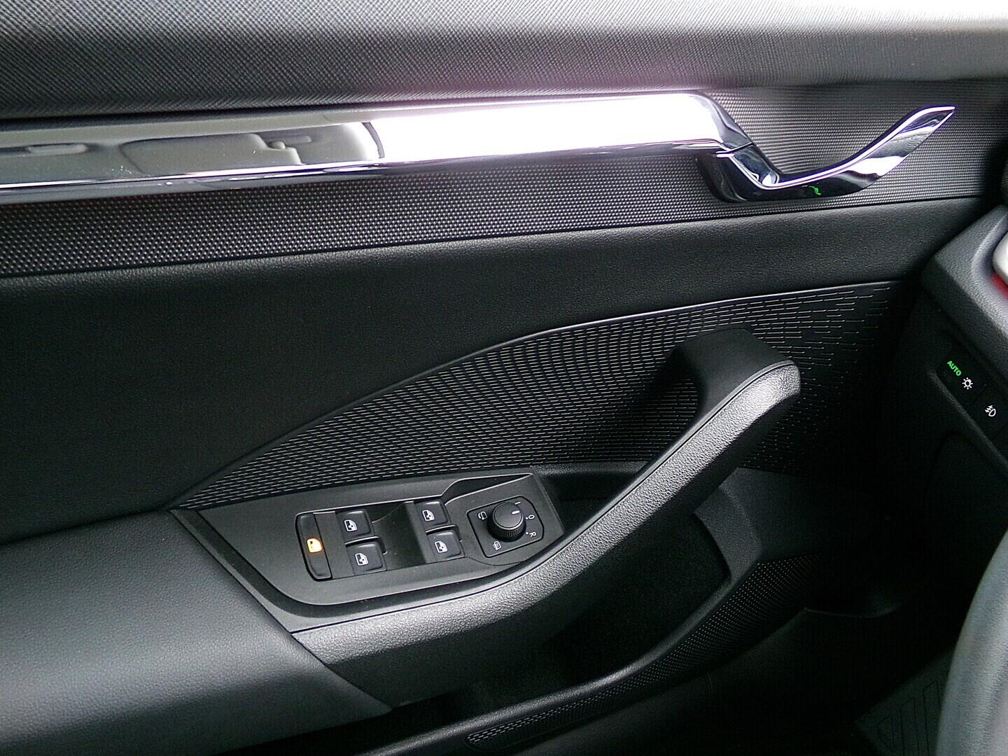 O119V07247_18.webp_OCTAVIA Style 2.0 TDI 110 kW automat, DPH