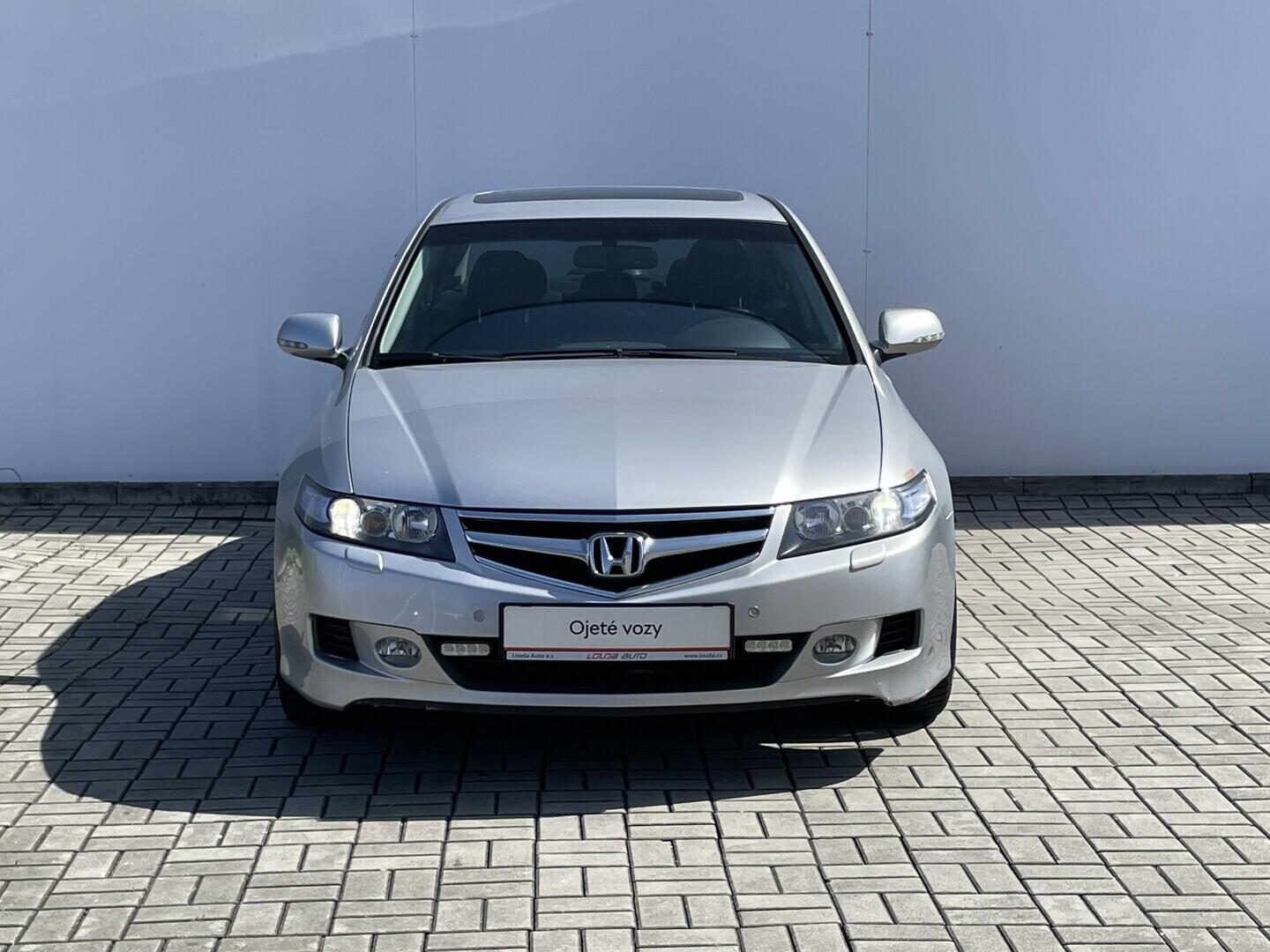 O119V07251_13.webp_ACCORD  2.4 CR 140 kW automat