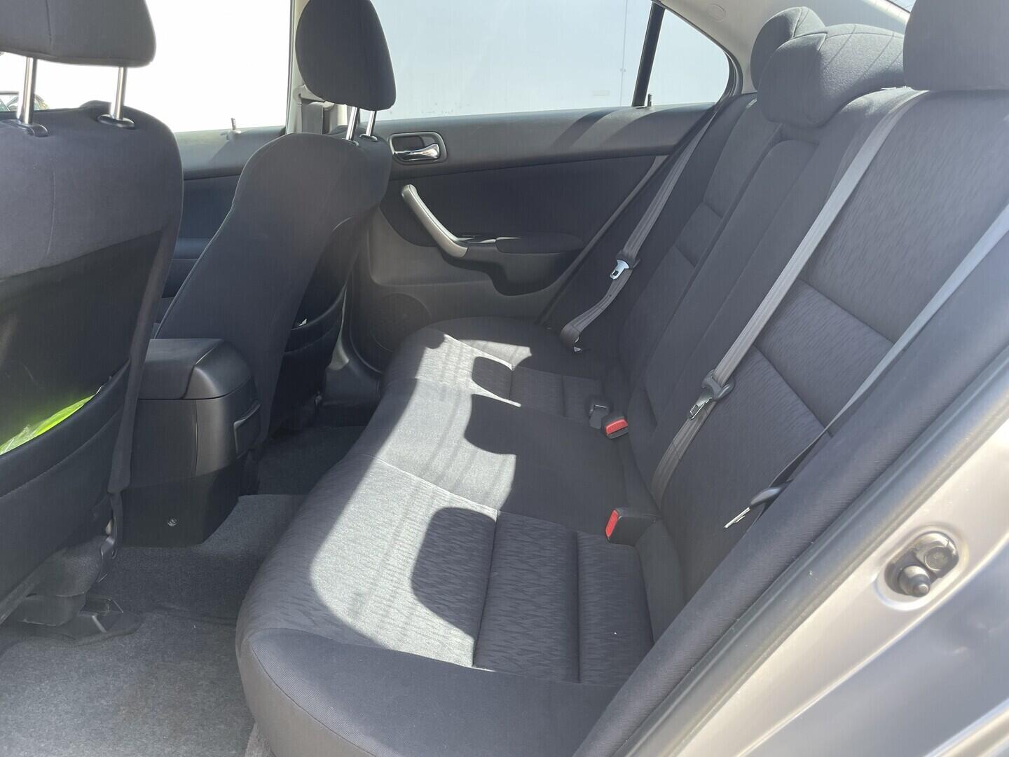 O119V07251_29.webp_ACCORD  2.4 CR 140 kW automat