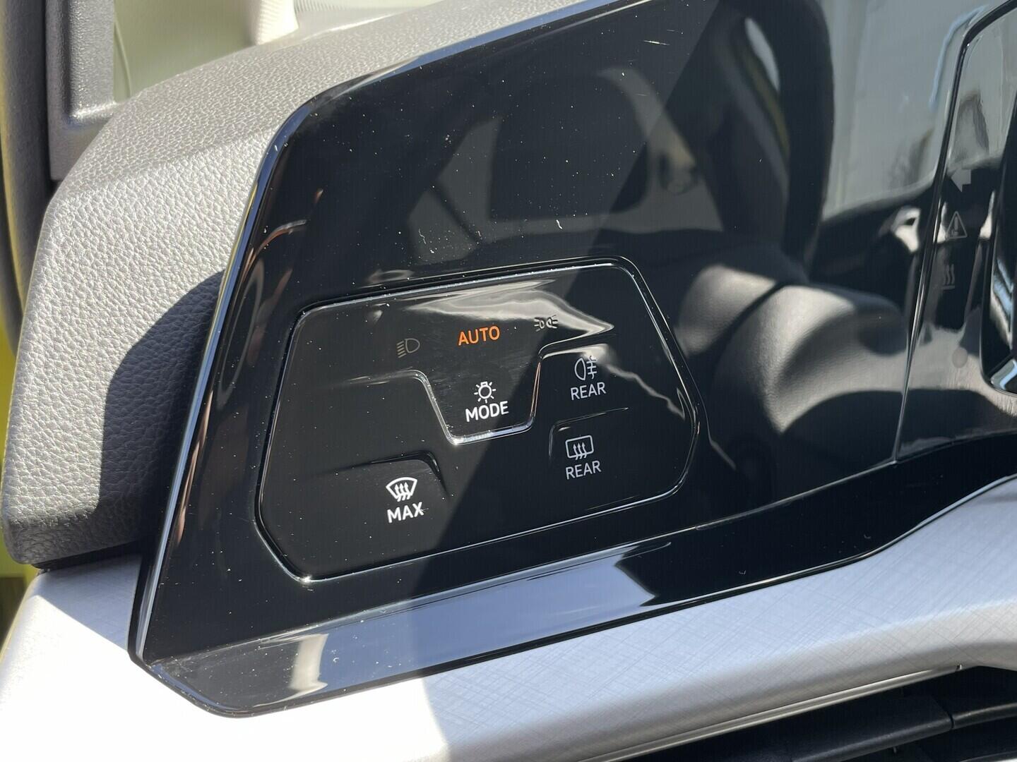 O119V07255_23.webp_GOLF VARIANT Life 1.5 TSI 96 kW manuál, DPH