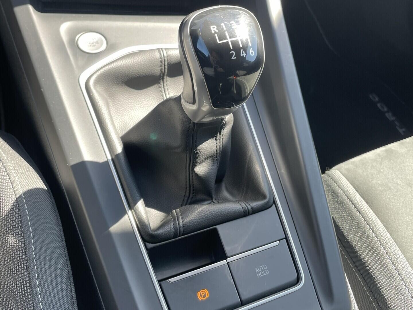 O119V07255_31.webp_GOLF VARIANT Life 1.5 TSI 96 kW manuál, DPH