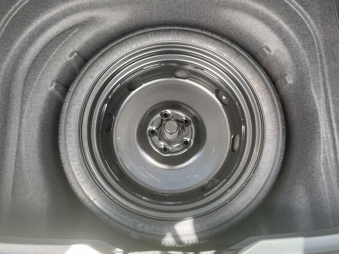 O119V07255_36.webp_GOLF VARIANT Life 1.5 TSI 96 kW manuál, DPH