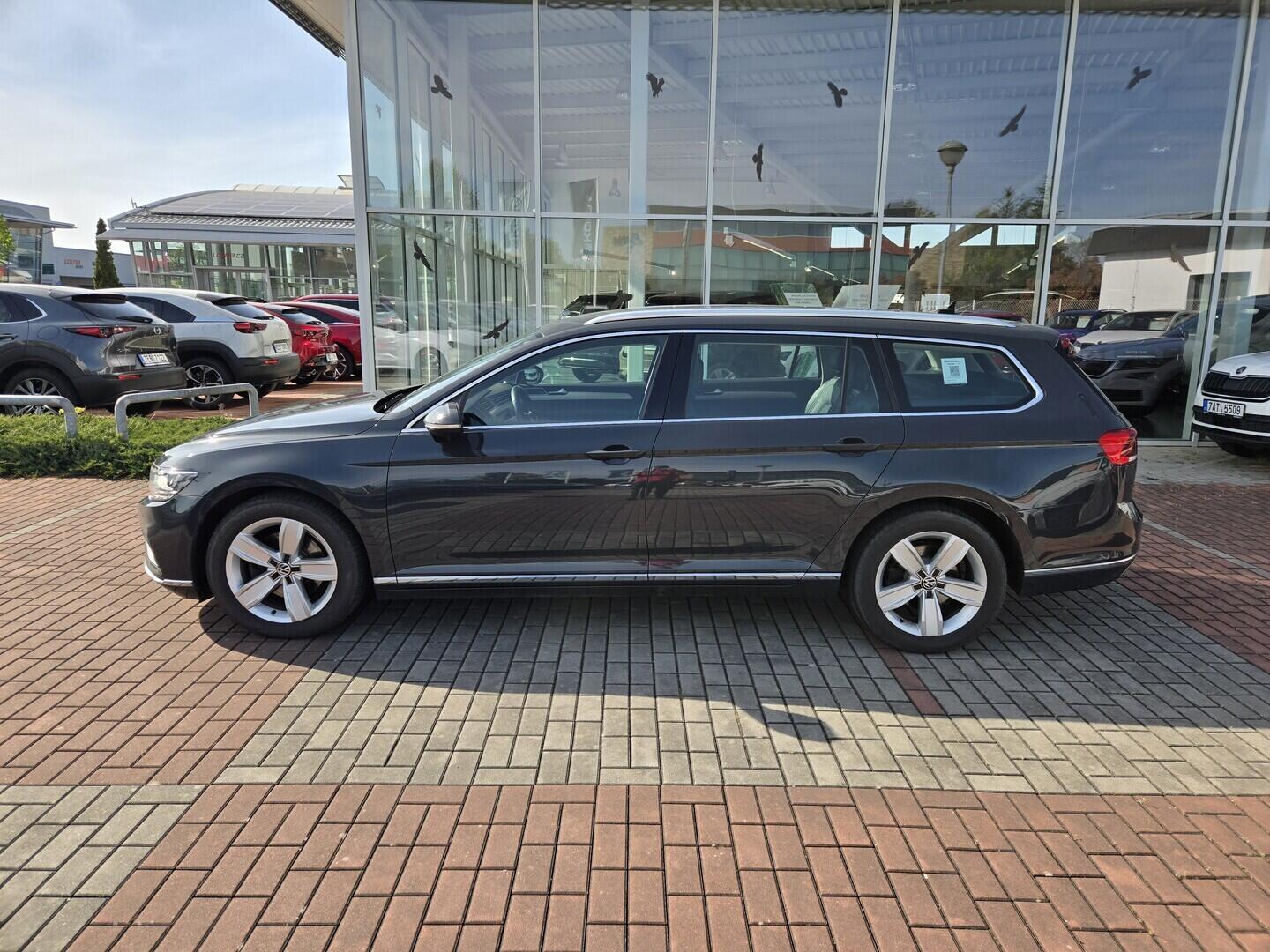 O119V07256_12.webp_PASSAT VARIANT Elegance  2.0 TDI 110 kW automat, DPH