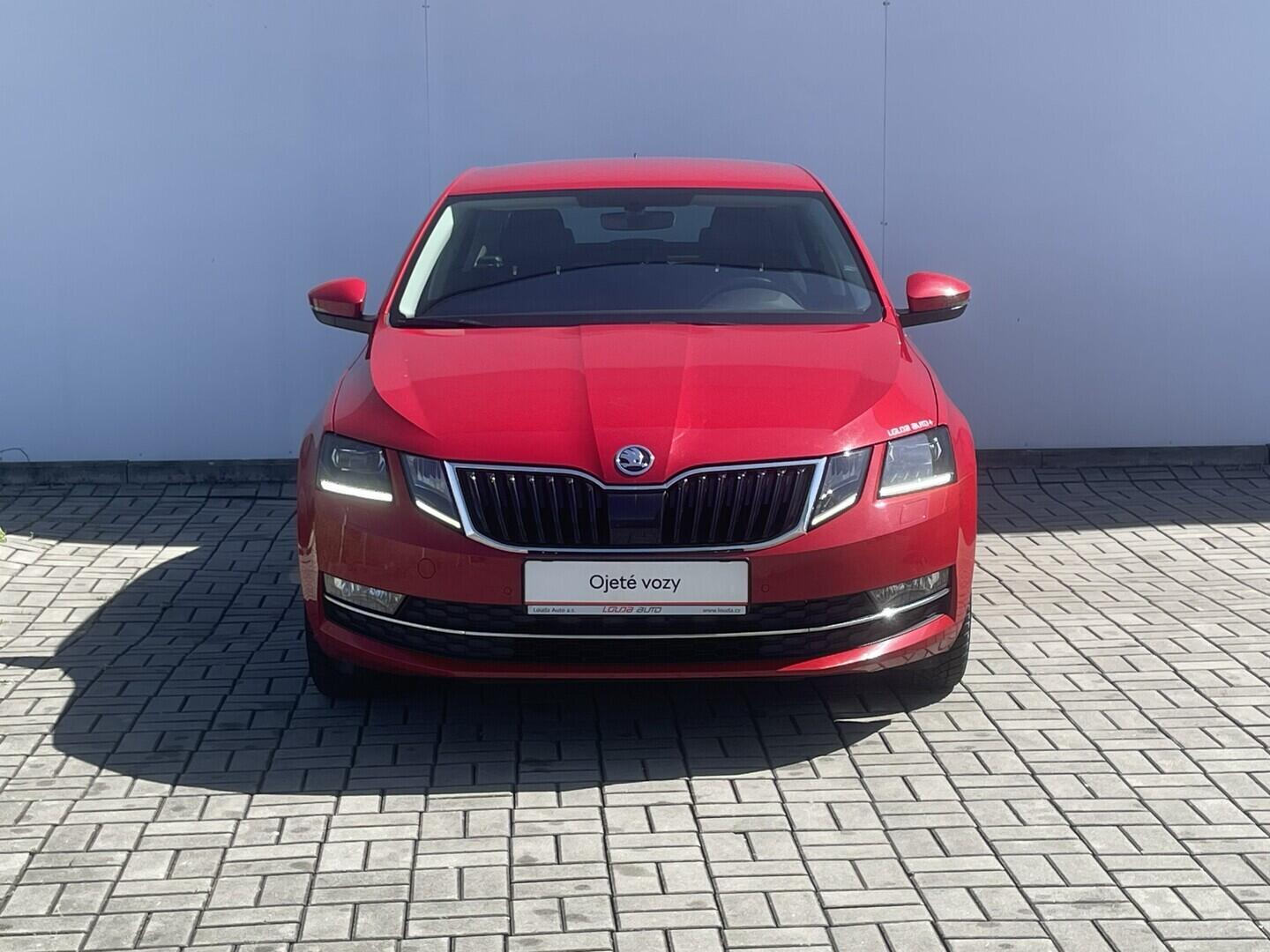 O119V07258_13.webp_OCTAVIA Edition 100 1.0 TSI 85 kW manuál