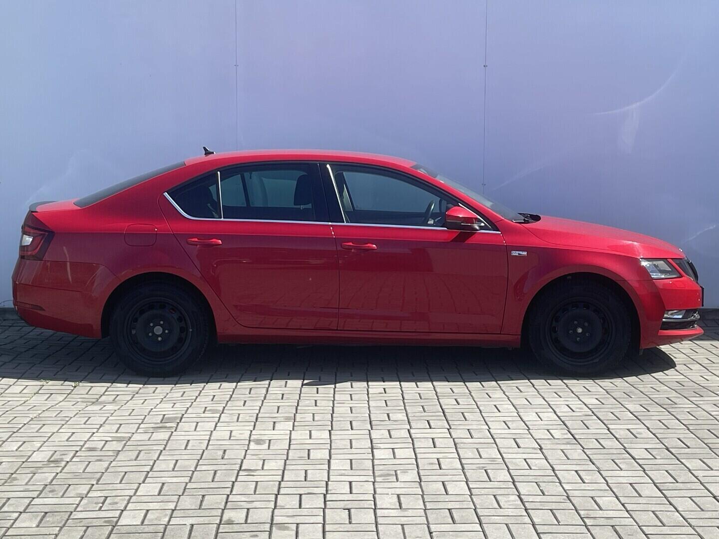 O119V07258_16.webp_OCTAVIA Edition 100 1.0 TSI 85 kW manuál