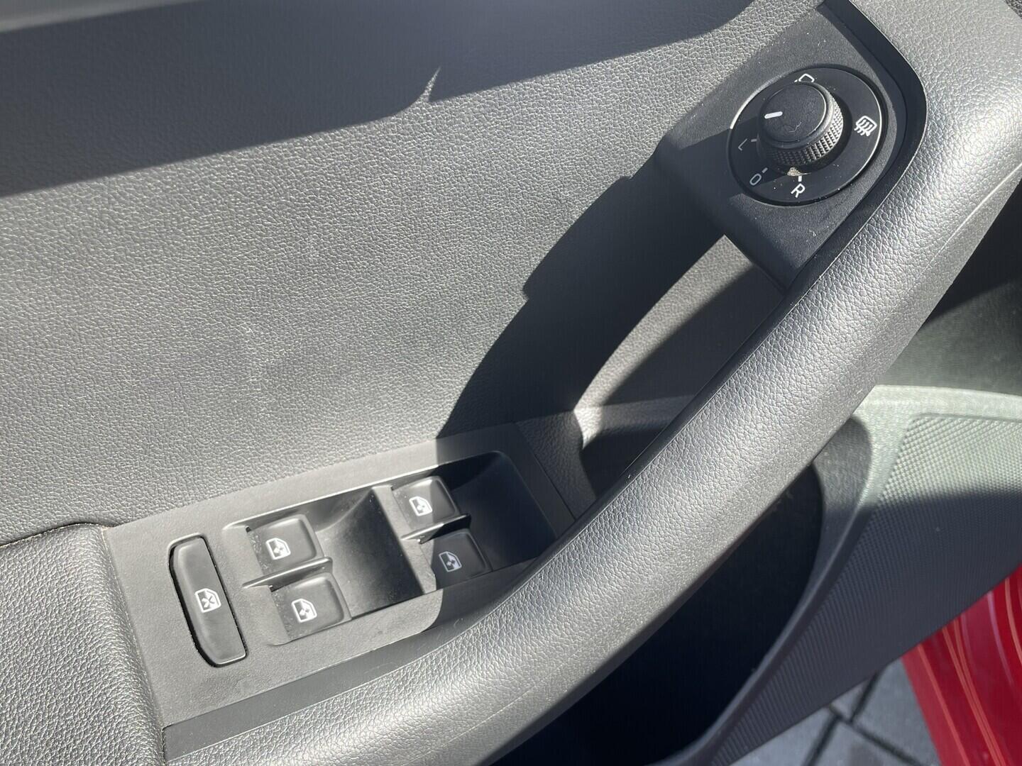 O119V07258_20.webp_OCTAVIA Edition 100 1.0 TSI 85 kW manuál